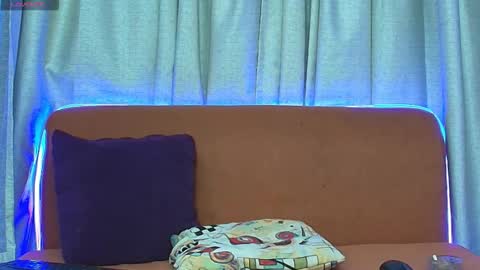 Klhoe Carter 3 online show from 11.14.25