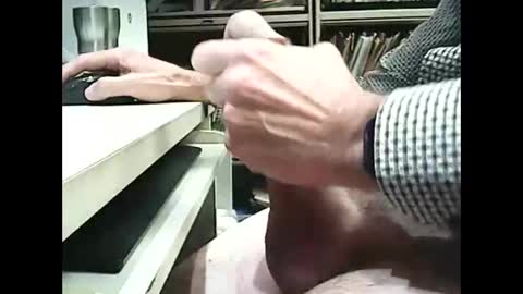 Snapshot of 01quebecboy69 chatting on 10.27.25 01quebecboy69 online show from 10.27.25