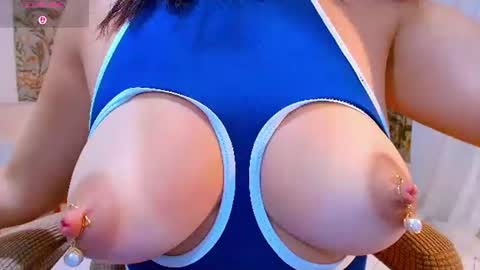Snapshot of 06unknown chatting on 06.30.26 Eva I am breastfeeding online show from 06.30.26