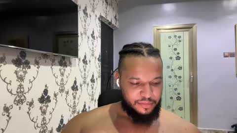 Snapshot of 0_kingsley chatting on 12.14.25 Kingsley online show from 12.14.25