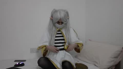 Snapshot of 0tter__chan chatting on 12.20.24 0tter chan online show from 12.20.24