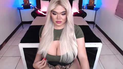 Sasha Banks online show from 12.10.24