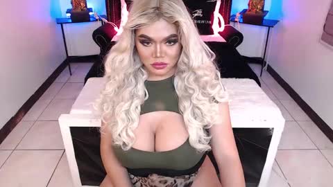 Sasha Banks online show from 12.13.24