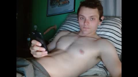 Snapshot of 10shot_cumshot chatting on 05.11.26 Brodie Lambert online show from 05.11.26