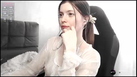 Snapshot of 111__________________ chatting on 10.24.25 111__________________ online show from 10.24.25