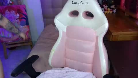 111lucygrim111 online show from 12.16.25