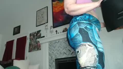 Aurora Willows online show from 02.16.25