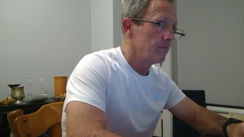 Snapshot of 13glanmorfa chatting on 04.05.26 13glanmorfa online show from 04.05.26