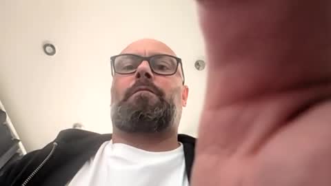 Snapshot of 15chells chatting on 05.03.26 15chells online show from 05.03.26