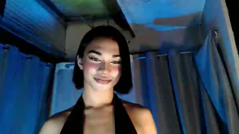 Snapshot of 18_nicole chatting on 03.02.25 barbie online show from 03.02.25