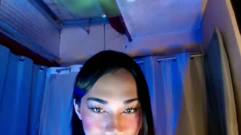 Snapshot of 18_nicole chatting on 03.09.25 barbie online show from 03.09.25