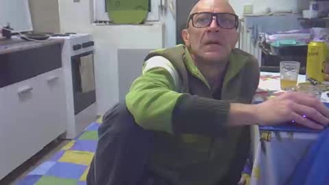 Snapshot of 1973man chatting on 01.06.26 1973man online show from 01.06.26