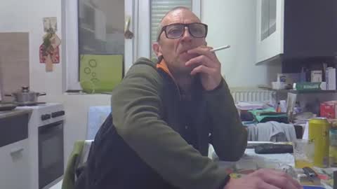 Snapshot of 1973man chatting on 01.12.26 1973man online show from 01.12.26