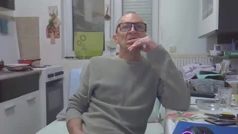 Snapshot of 1973man chatting on 01.14.26 1973man online show from 01.14.26