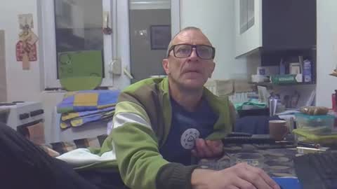 Snapshot of 1973man chatting on 01.18.26 1973man online show from 01.18.26