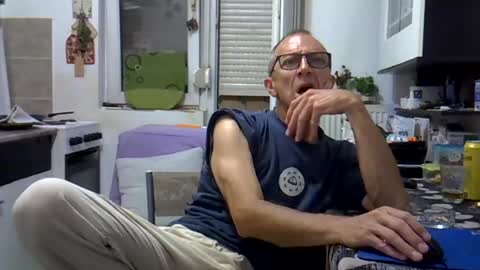 Snapshot of 1973man chatting on 06.21.26 1973man online show from 06.21.26