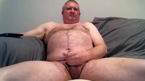 Snapshot of 1dirtyolddude chatting on 11.27.25 Jimmy online show from 11.27.25