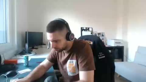 Snapshot of 1kamilkamil11 chatting on 03.10.25 kam online show from 03.10.25