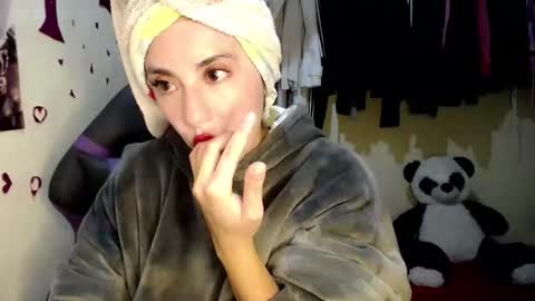 Snapshot of 1kandylove chatting on 09.16.25 1kandylove online show from 09.16.25