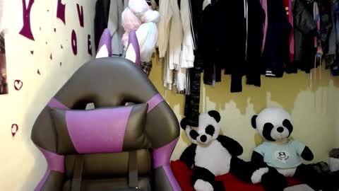 Snapshot of 1kandylove chatting on 10.02.25 1kandylove online show from 10.02.25