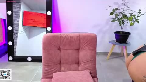 Ashley Independent model online show from 06.17.26