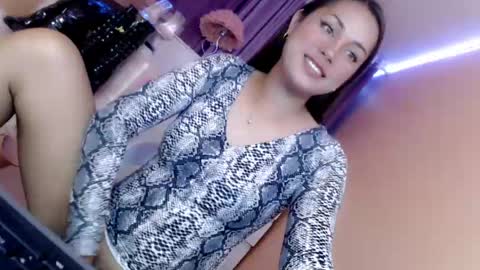 Snapshot of 1miracle_tranny chatting on 05.29.26 1miracle_tranny online show from 05.29.26