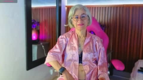 Miss Monserrate online show from 04.22.26