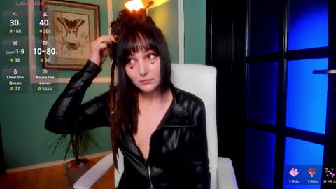 Moona  online show from 11.19.25