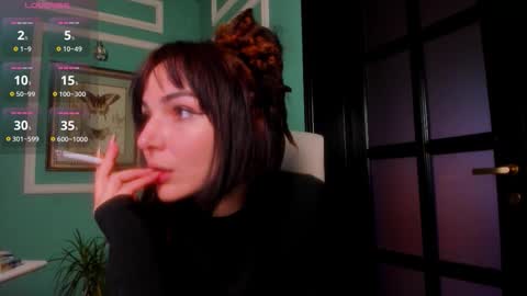 Moona  online show from 12.21.25