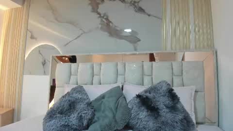 Snapshot of 1naughty_milf chatting on 07.28.26 Luisa online show from 07.28.26