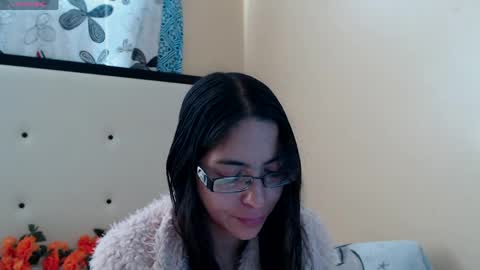 paola online show from 04.11.26