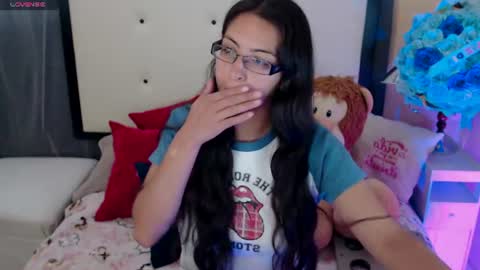 Snapshot of 1sasha_grey__1 chatting on 08.01.26 paola online show from 08.01.26