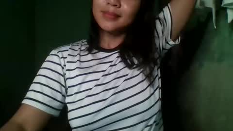 Snapshot of 1smile4u chatting on 10.28.25 1smile4u online show from 10.28.25