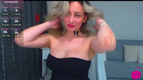 Snapshot of 1sweetvictoria chatting on 01.19.25 Victoria online show from 01.19.25