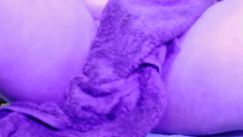 1tallhispanic13 online show from 09.11.25