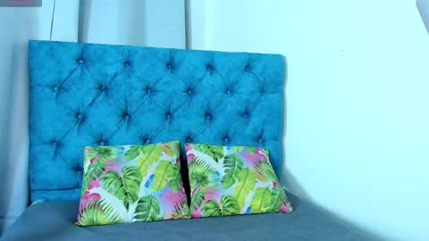 Snapshot of 1threestar chatting on 09.13.25 1Threestar online show from 09.13.25