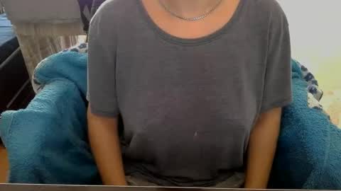 Snapshot of 1your_hot_girls chatting on 02.24.25 1your_hot_girls online show from 02.24.25