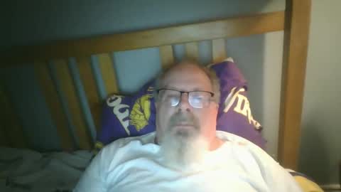 Snapshot of 2003dynawideglide chatting on 10.19.25 2003dynawideglide online show from 10.19.25