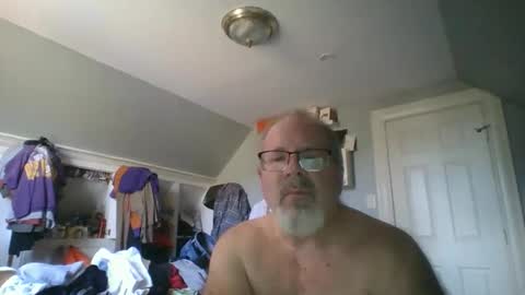 Snapshot of 2003dynawideglide chatting on 11.29.25 2003dynawideglide online show from 11.29.25