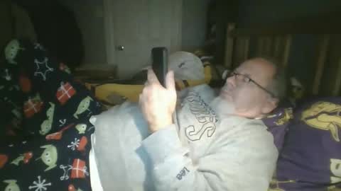 Snapshot of 2003dynawideglide chatting on 12.21.25 2003dynawideglide online show from 12.21.25