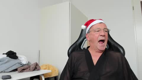 Snapshot of 200gentleman chatting on 12.14.24 Henk online show from 12.14.24