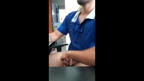 Snapshot of 20debogota chatting on 04.01.26 Miguel online show from 04.01.26