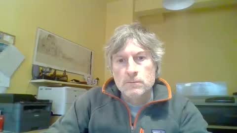 Snapshot of 22esserre chatting on 12.18.24 22esserre online show from 12.18.24