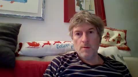 Snapshot of 22esserre chatting on 12.25.24 22esserre online show from 12.25.24