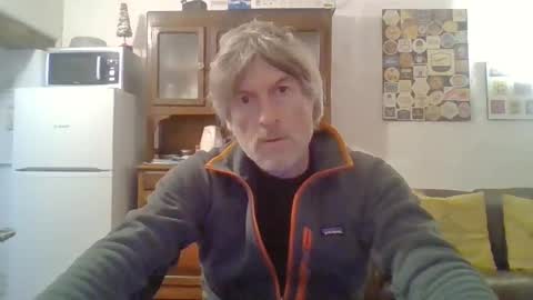 Snapshot of 22esserre chatting on 01.10.25 22esserre online show from 01.10.25