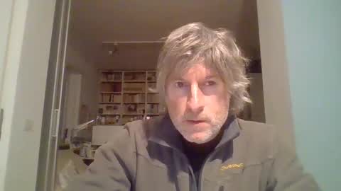 Snapshot of 22esserre chatting on 01.29.25 22esserre online show from 01.29.25