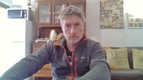 Snapshot of 22esserre chatting on 02.14.25 22esserre online show from 02.14.25