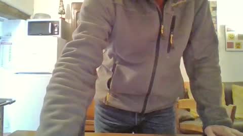 Snapshot of 22esserre chatting on 02.19.25 22esserre online show from 02.19.25