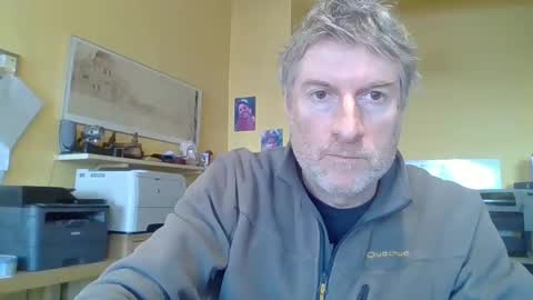 Snapshot of 22esserre chatting on 02.27.25 22esserre online show from 02.27.25