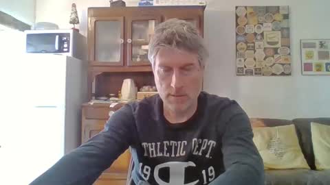 Snapshot of 22esserre chatting on 02.28.25 22esserre online show from 02.28.25